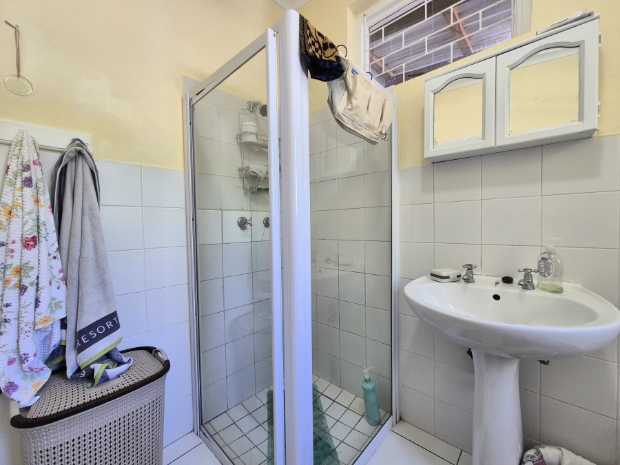 4 Bedroom Property for Sale in Wynberg Upper Western Cape